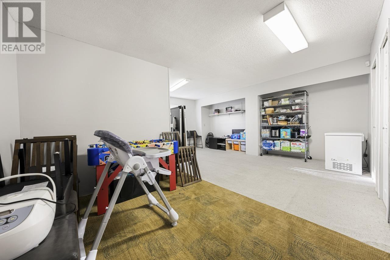 Listing Picture 26 of 31 : 10411 HOGARTH DRIVE, Richmond / 烈治文 - 魯藝地產 Yvonne Lu Group - MLS Medallion Club Member