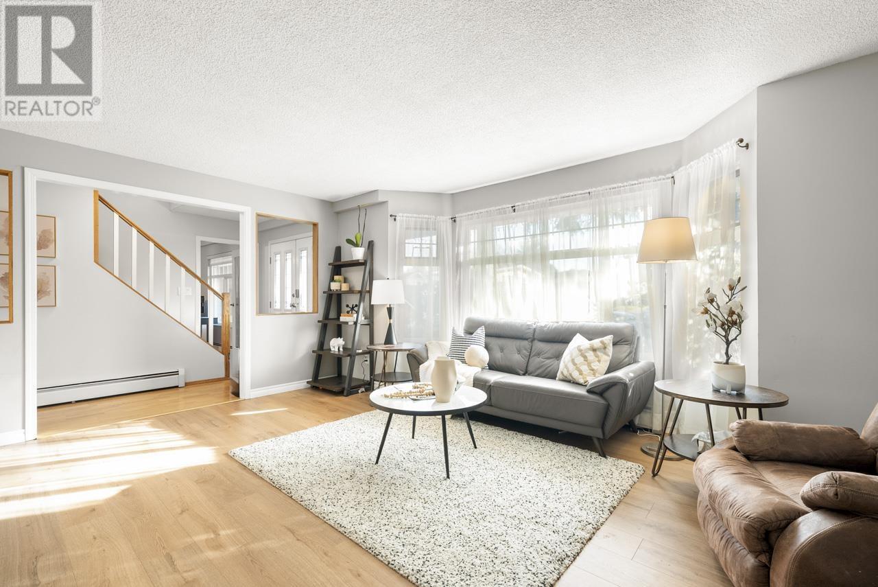 Listing Picture 5 of 31 : 10411 HOGARTH DRIVE, Richmond / 烈治文 - 魯藝地產 Yvonne Lu Group - MLS Medallion Club Member