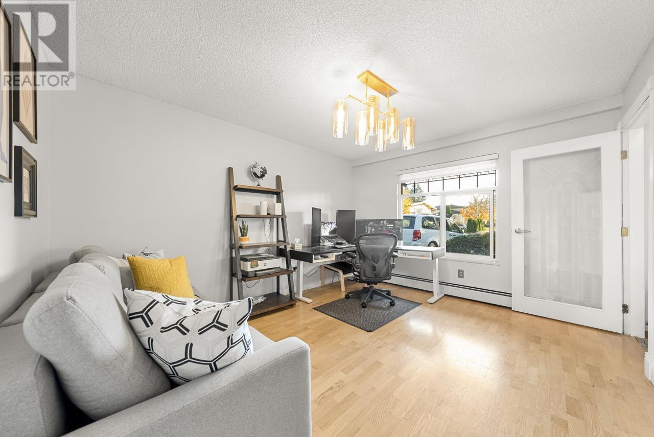 Listing Picture 7 of 31 : 10411 HOGARTH DRIVE, Richmond / 烈治文 - 魯藝地產 Yvonne Lu Group - MLS Medallion Club Member