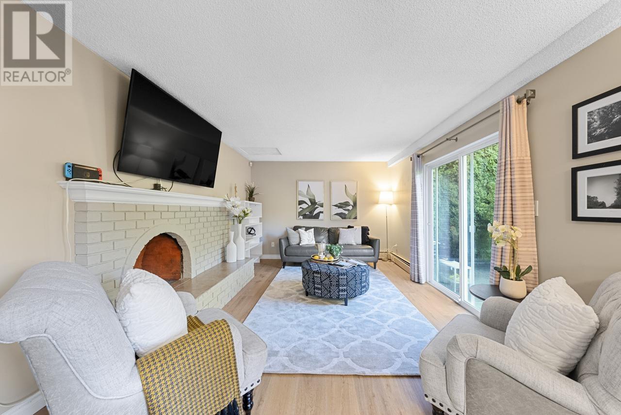 Listing Picture 9 of 31 : 10411 HOGARTH DRIVE, Richmond / 烈治文 - 魯藝地產 Yvonne Lu Group - MLS Medallion Club Member