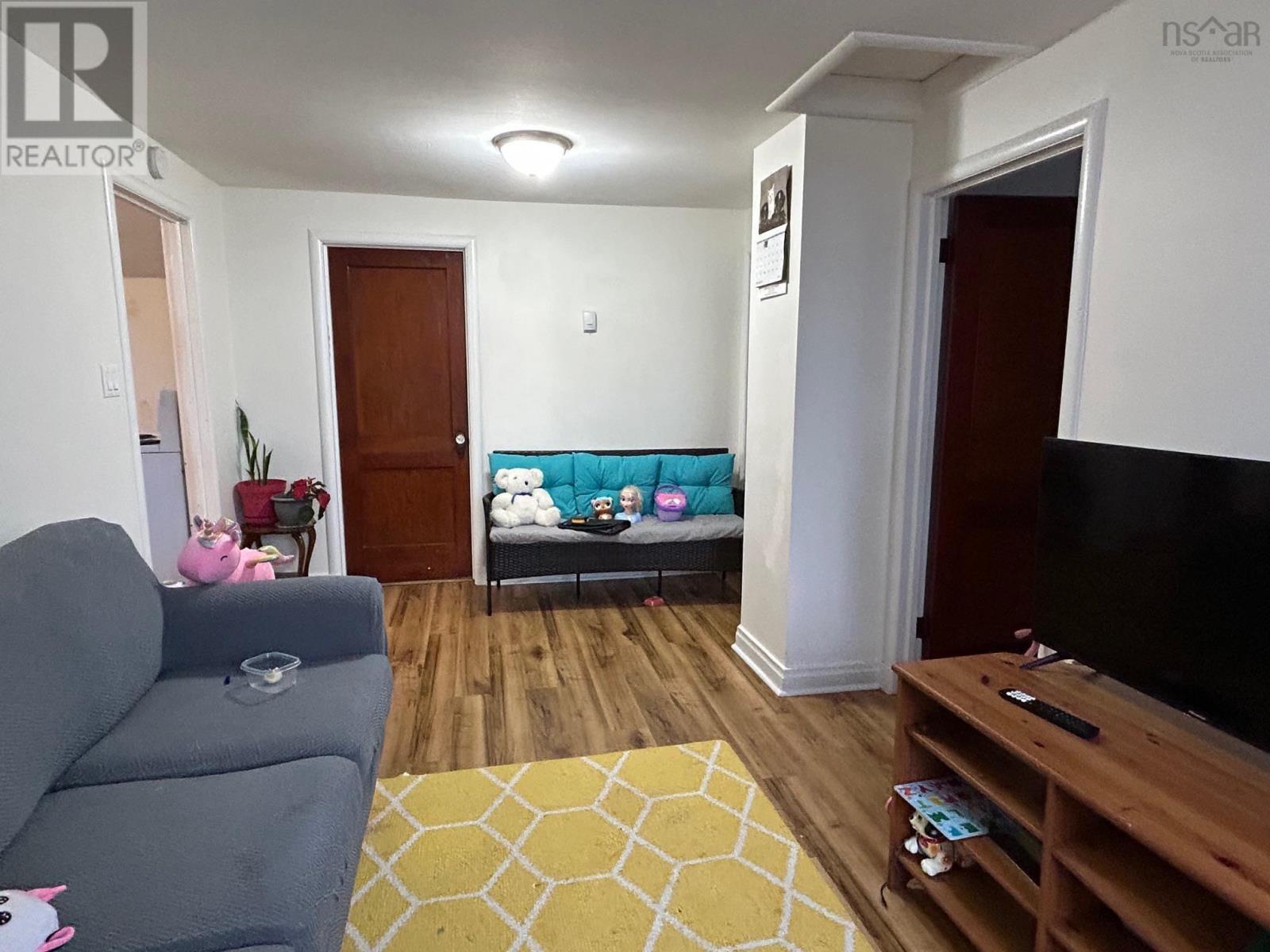 205 Lawrence Street, Lunenburg, Nova Scotia  B0J 1C0 - Photo 13 - 202503099