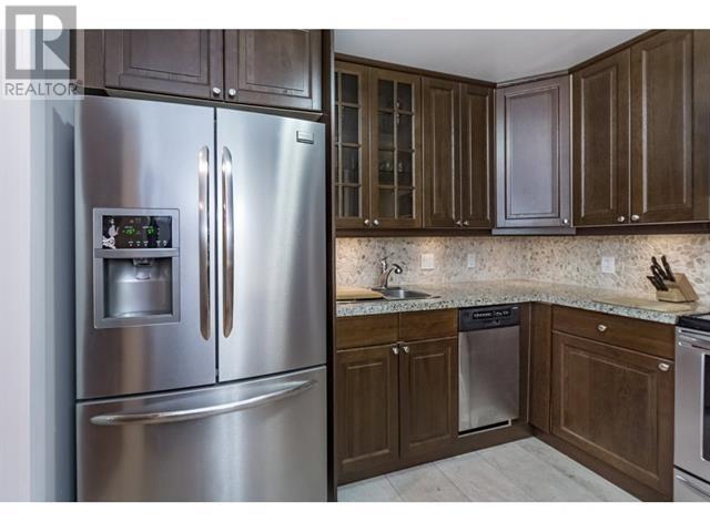 Listing Picture 5 of 20 : 112 1720 W 12TH AVENUE, Vancouver / 溫哥華 - 魯藝地產 Yvonne Lu Group - MLS Medallion Club Member