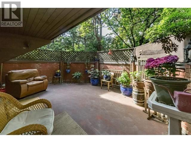 Listing Picture 2 of 20 : 112 1720 W 12TH AVENUE, Vancouver / 溫哥華 - 魯藝地產 Yvonne Lu Group - MLS Medallion Club Member