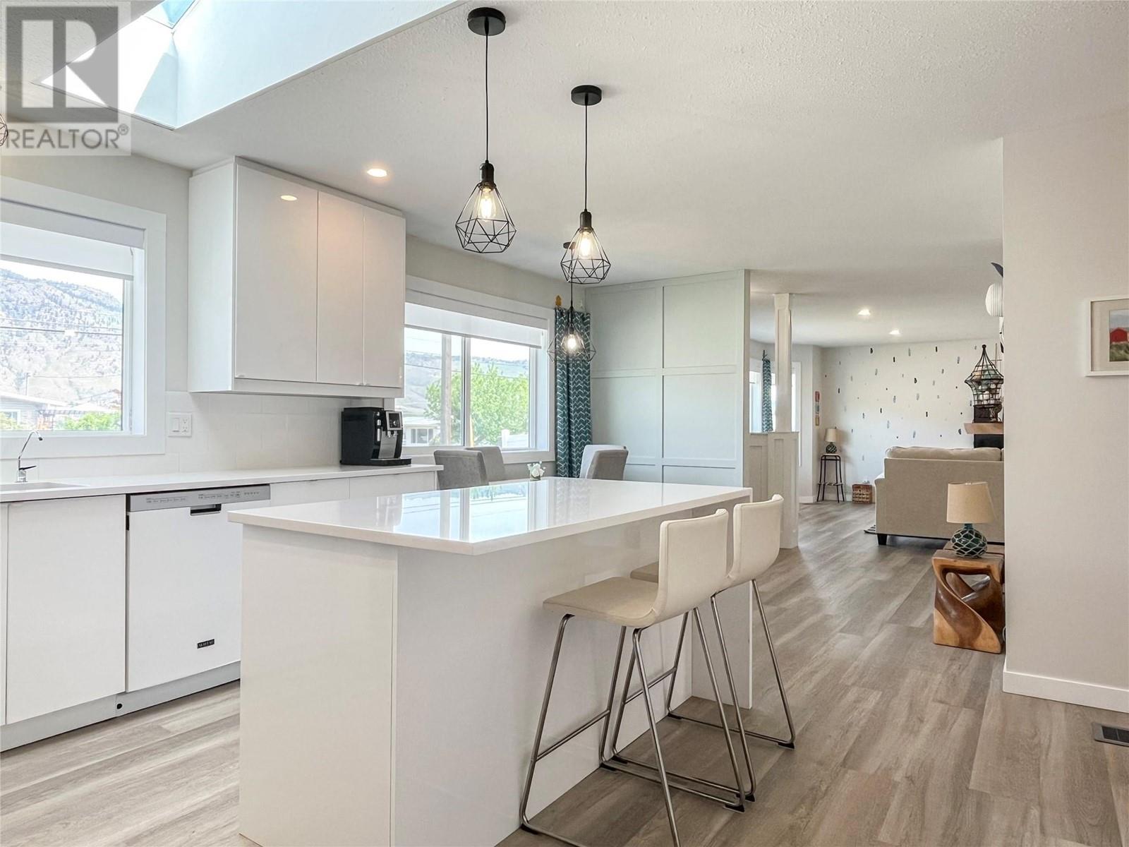 Property at 8404 87TH Street image 3