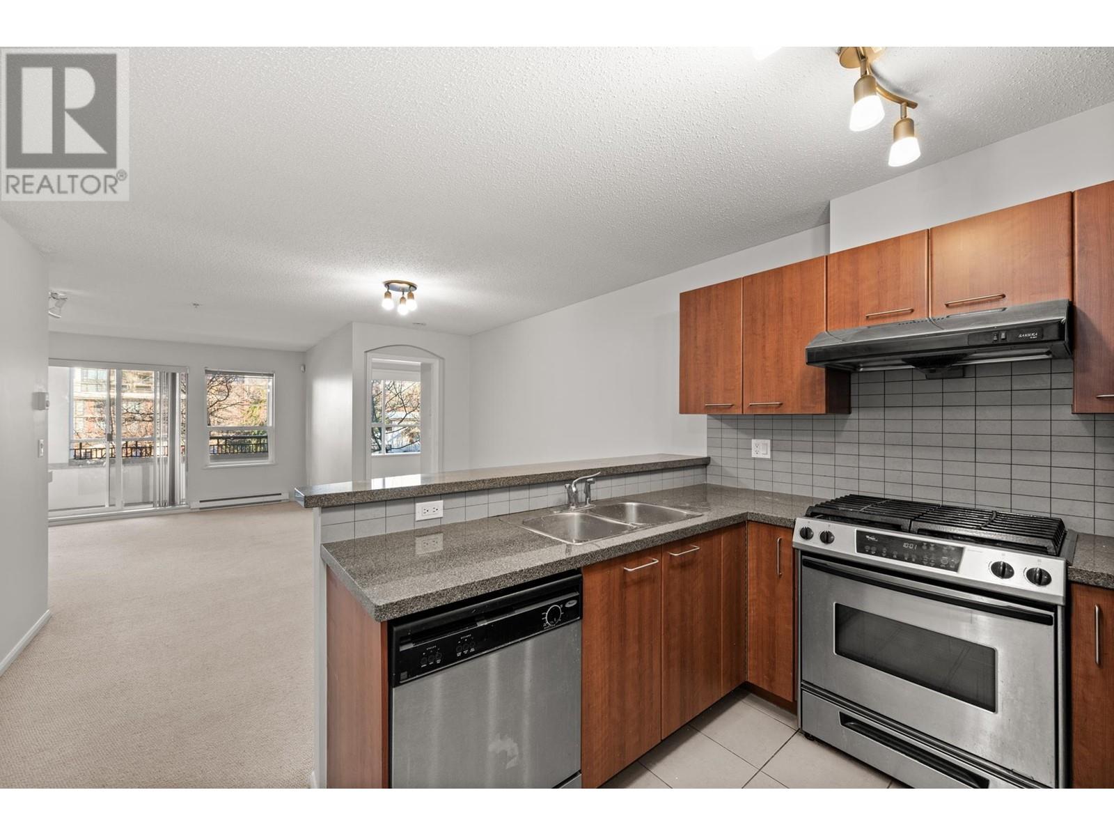 Listing Picture 12 of 27 : 261 9100 FERNDALE ROAD, Richmond / 烈治文 - 魯藝地產 Yvonne Lu Group - MLS Medallion Club Member