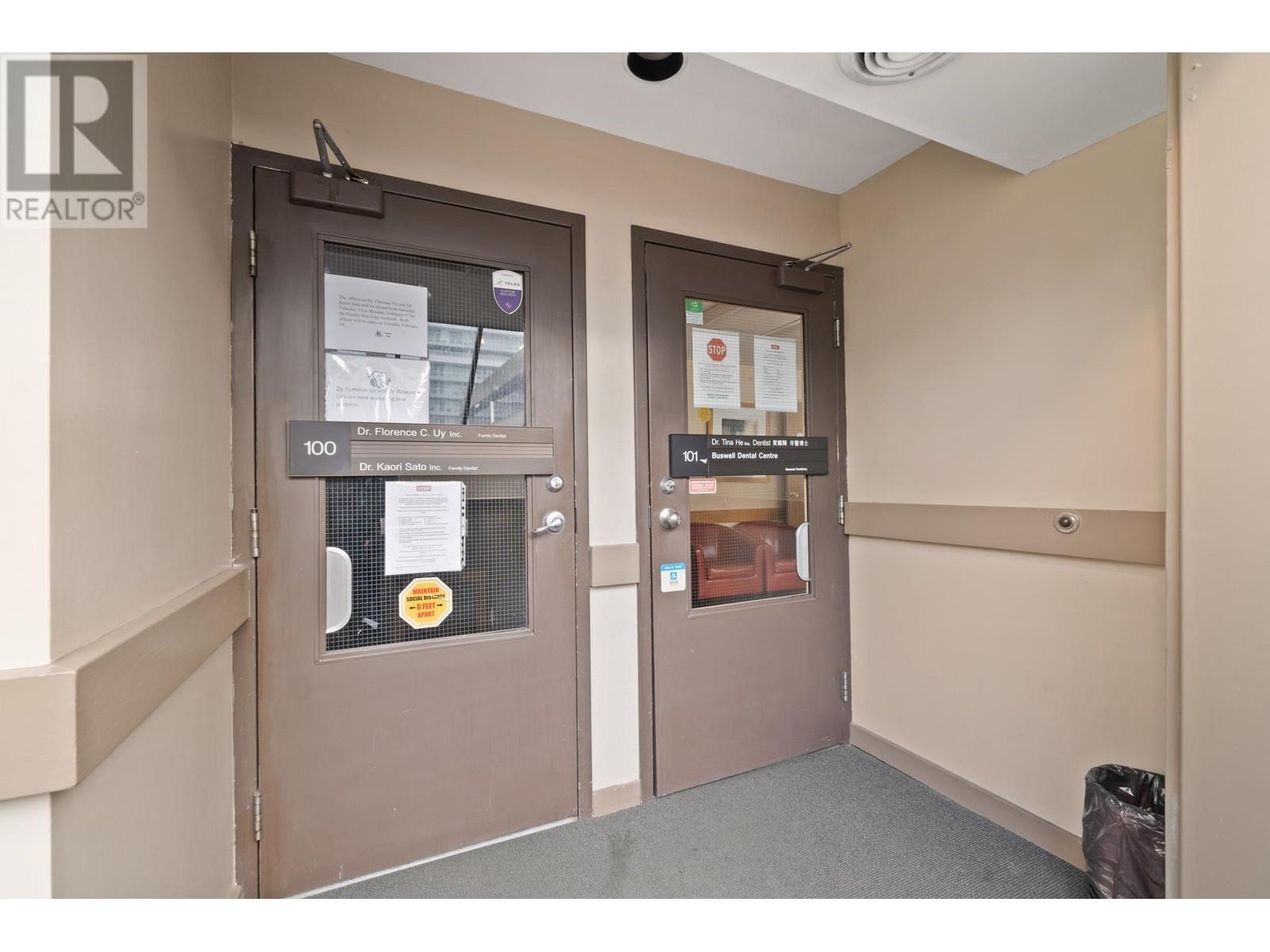 Listing Picture 13 of 25 : 8211 COOK ROAD, Richmond / 烈治文 - 魯藝地產 Yvonne Lu Group - MLS Medallion Club Member