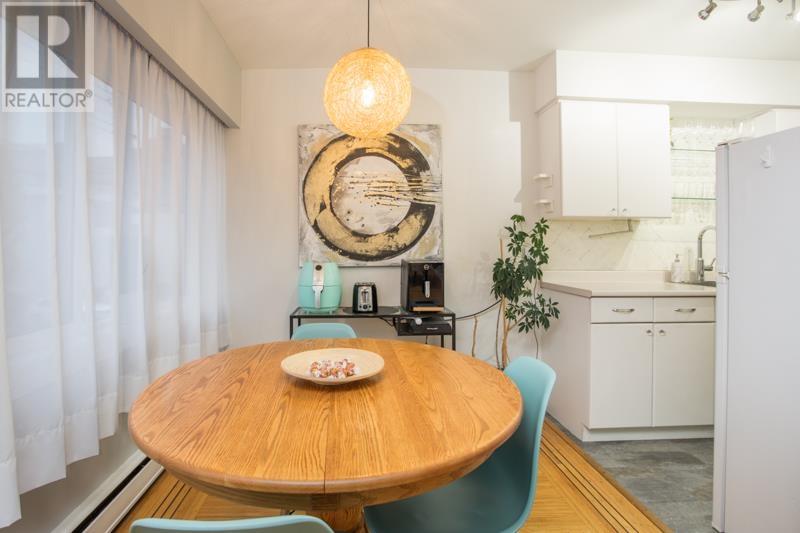 Listing Picture 10 of 20 : 104 1075 W 13TH AVENUE, Vancouver / 溫哥華 - 魯藝地產 Yvonne Lu Group - MLS Medallion Club Member