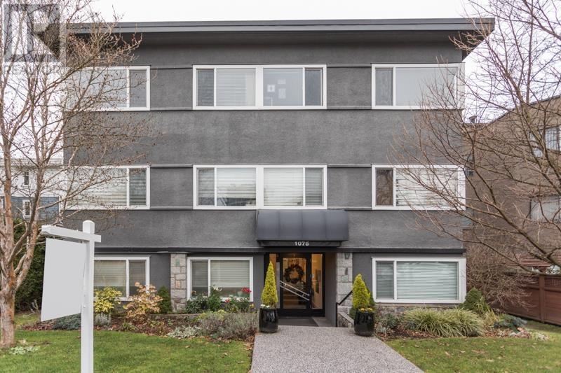 Listing Picture 2 of 20 : 104 1075 W 13TH AVENUE, Vancouver / 溫哥華 - 魯藝地產 Yvonne Lu Group - MLS Medallion Club Member