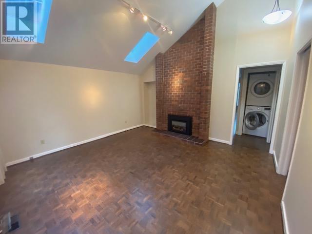 Listing Picture 5 of 28 : 3058 W 12TH AVENUE, Vancouver / 溫哥華 - 魯藝地產 Yvonne Lu Group - MLS Medallion Club Member