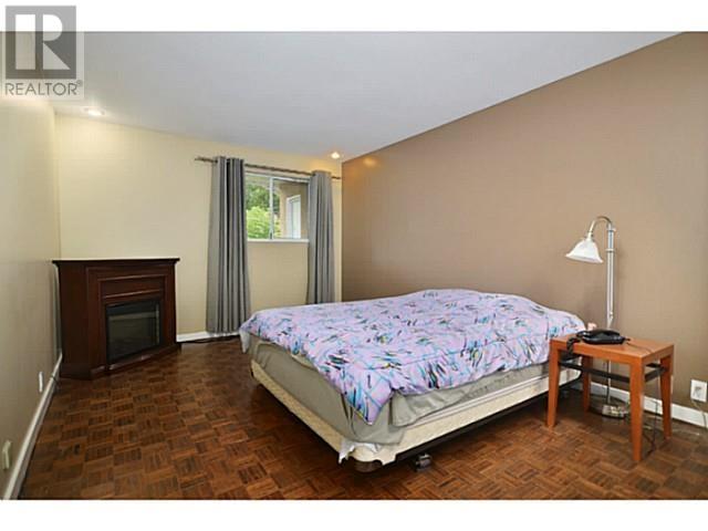 Listing Picture 13 of 28 : 3058 W 12TH AVENUE, Vancouver / 溫哥華 - 魯藝地產 Yvonne Lu Group - MLS Medallion Club Member