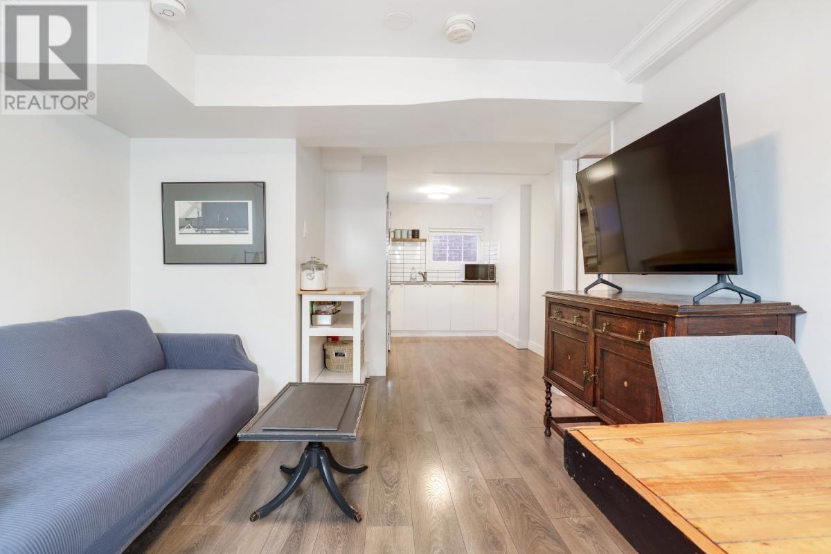 Listing Picture 10 of 40 : 3541 W 14TH AVENUE, Vancouver / 溫哥華 - 魯藝地產 Yvonne Lu Group - MLS Medallion Club Member