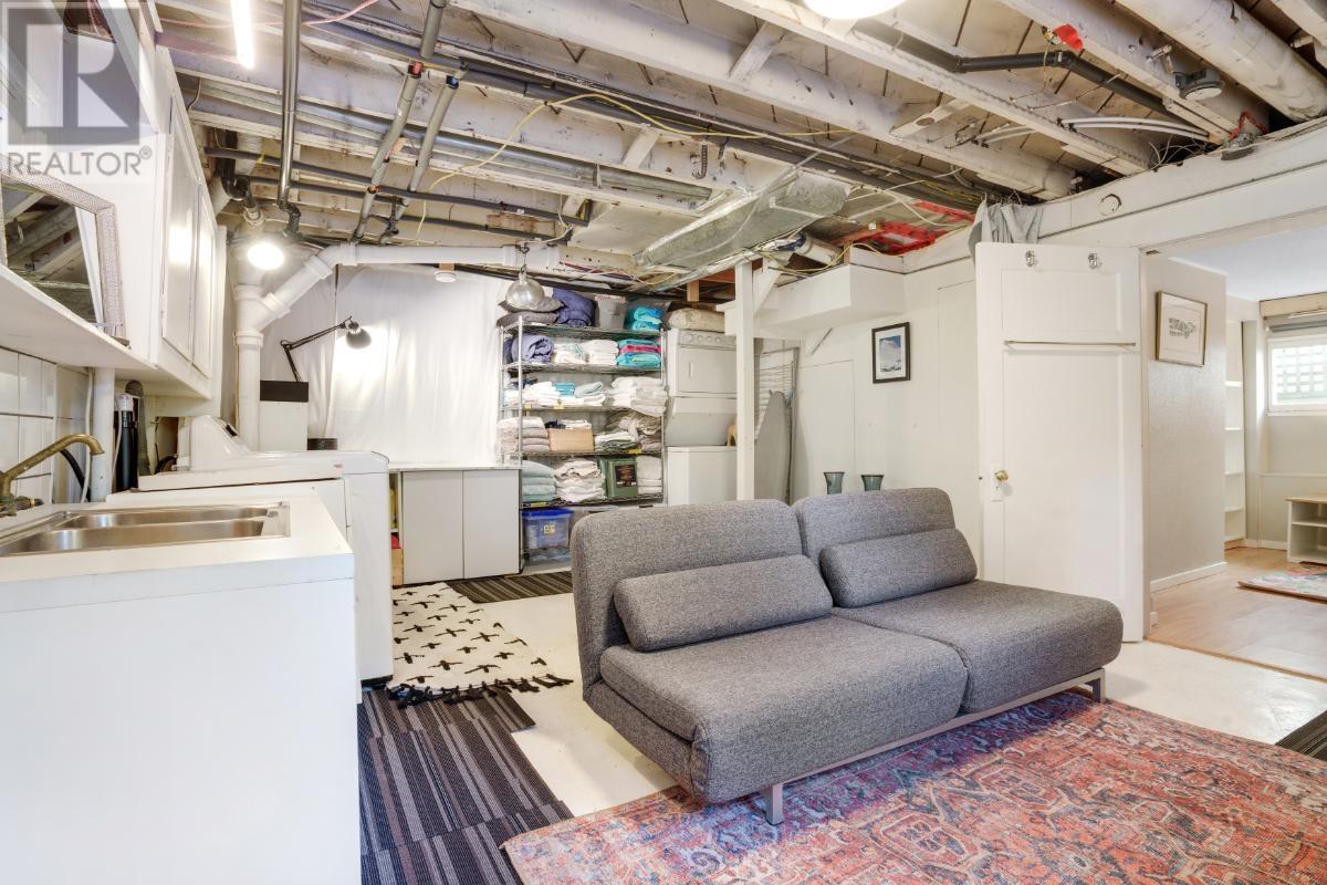 Listing Picture 18 of 40 : 3541 W 14TH AVENUE, Vancouver / 溫哥華 - 魯藝地產 Yvonne Lu Group - MLS Medallion Club Member