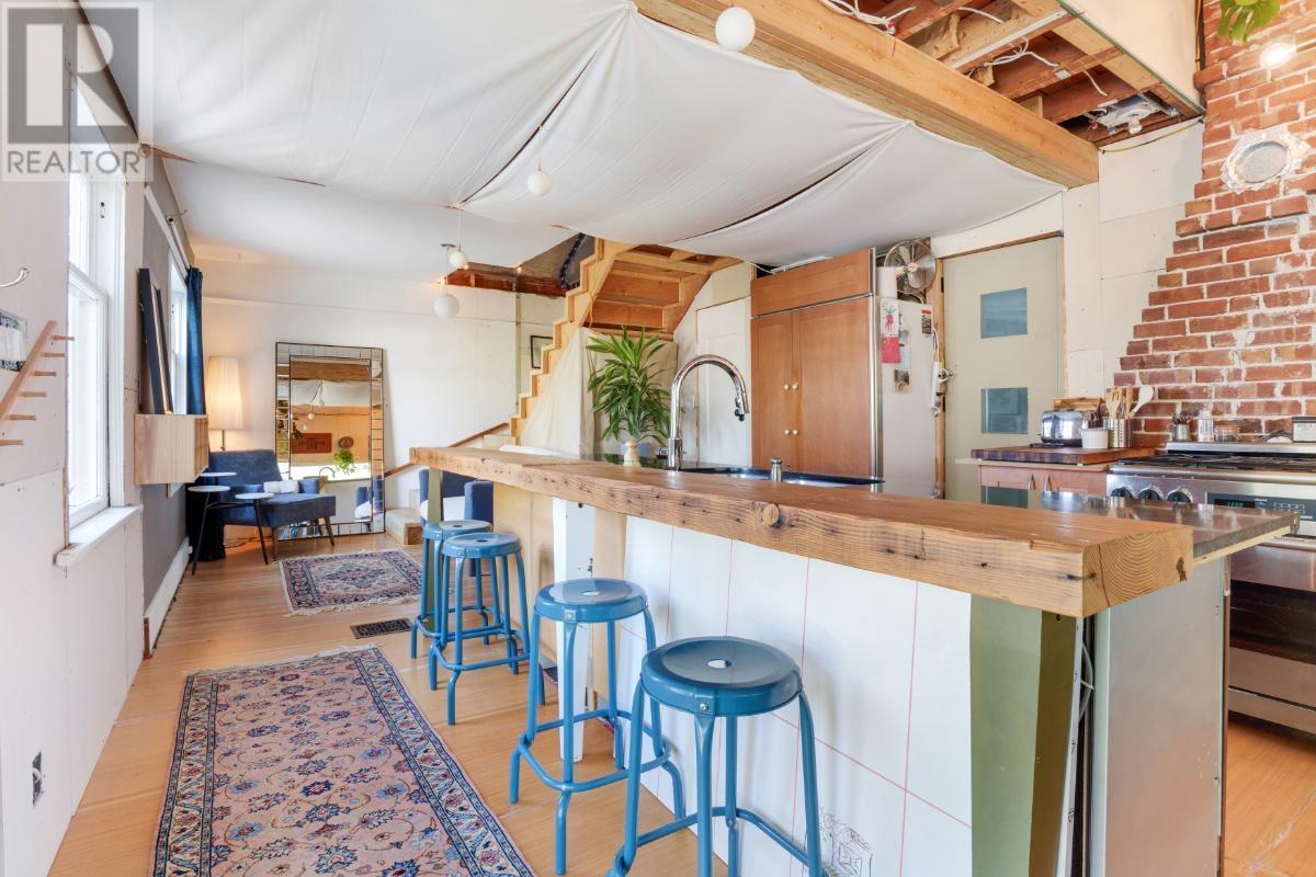 Listing Picture 5 of 40 : 3541 W 14TH AVENUE, Vancouver / 溫哥華 - 魯藝地產 Yvonne Lu Group - MLS Medallion Club Member