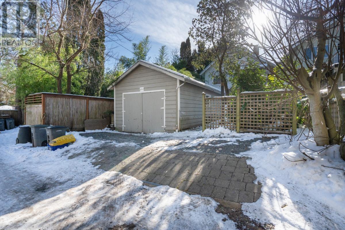 Listing Picture 28 of 40 : 3541 W 14TH AVENUE, Vancouver / 溫哥華 - 魯藝地產 Yvonne Lu Group - MLS Medallion Club Member