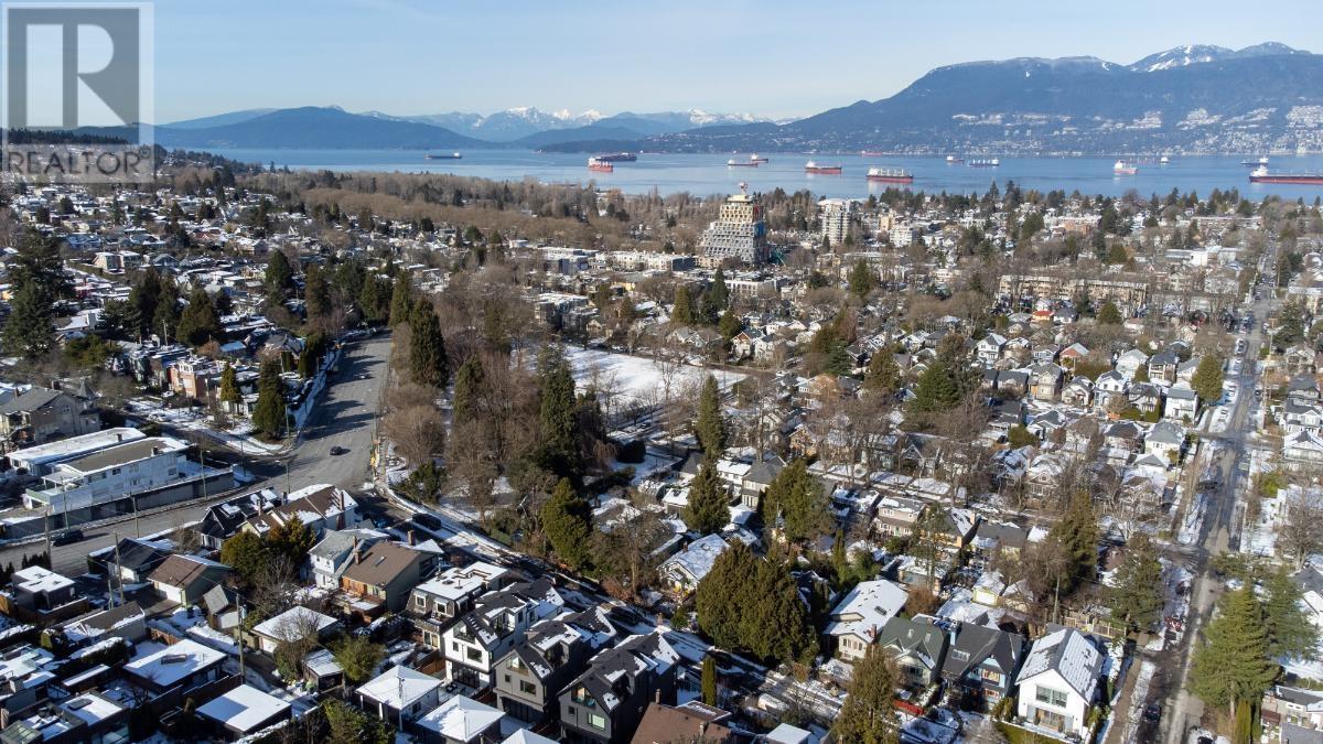 Listing Picture 34 of 40 : 3541 W 14TH AVENUE, Vancouver / 溫哥華 - 魯藝地產 Yvonne Lu Group - MLS Medallion Club Member