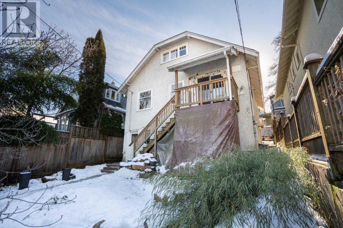 Listing Picture 30 of 40 : 3541 W 14TH AVENUE, Vancouver / 溫哥華 - 魯藝地產 Yvonne Lu Group - MLS Medallion Club Member