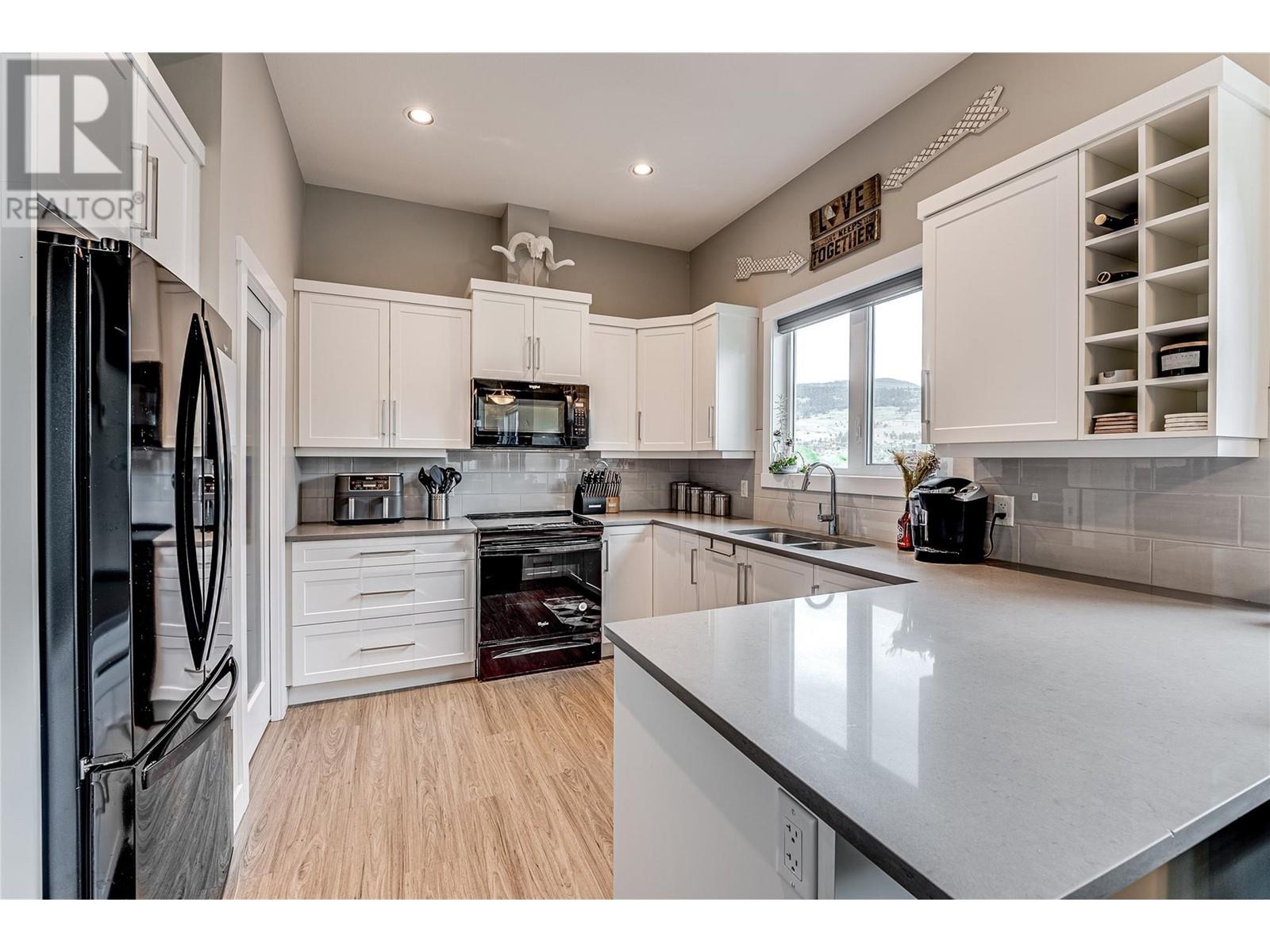 Property at 2893 Robinson Road Unit# 2 image 2