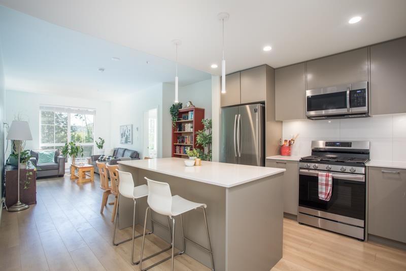 201 8327 201 ST STREET, Langley, British Columbia