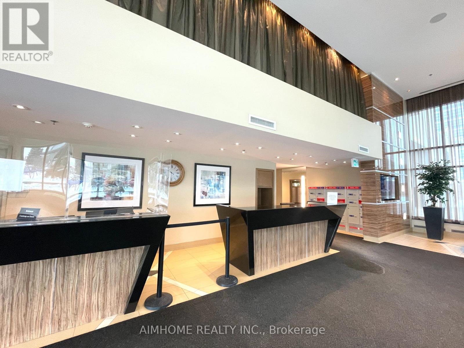710 - 3985 Grand Park Drive, Mississauga (City Centre), Ontario  L5B 0H8 - Photo 2 - W11976796