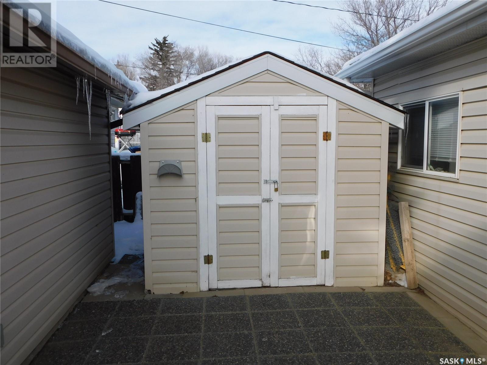 Property at 316 Centre STREET image 4