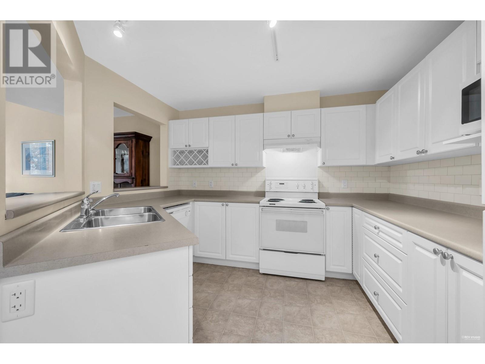 425 2980 Princess Crescent, Coquitlam, British Columbia  V3B 7R4 - Photo 8 - R2966986
