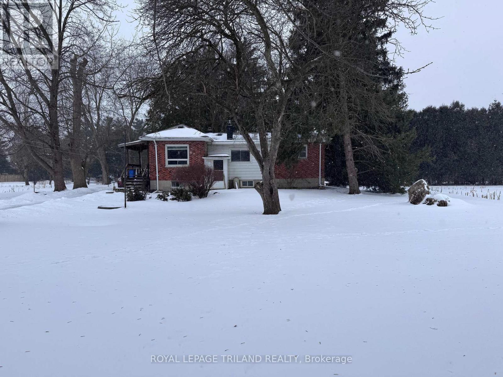 558 Crumlin Side Road, London, Ontario  N6M 1H4 - Photo 5 - X11976958