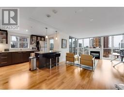701 121 W 16TH STREET, North Vancouver, British Columbia