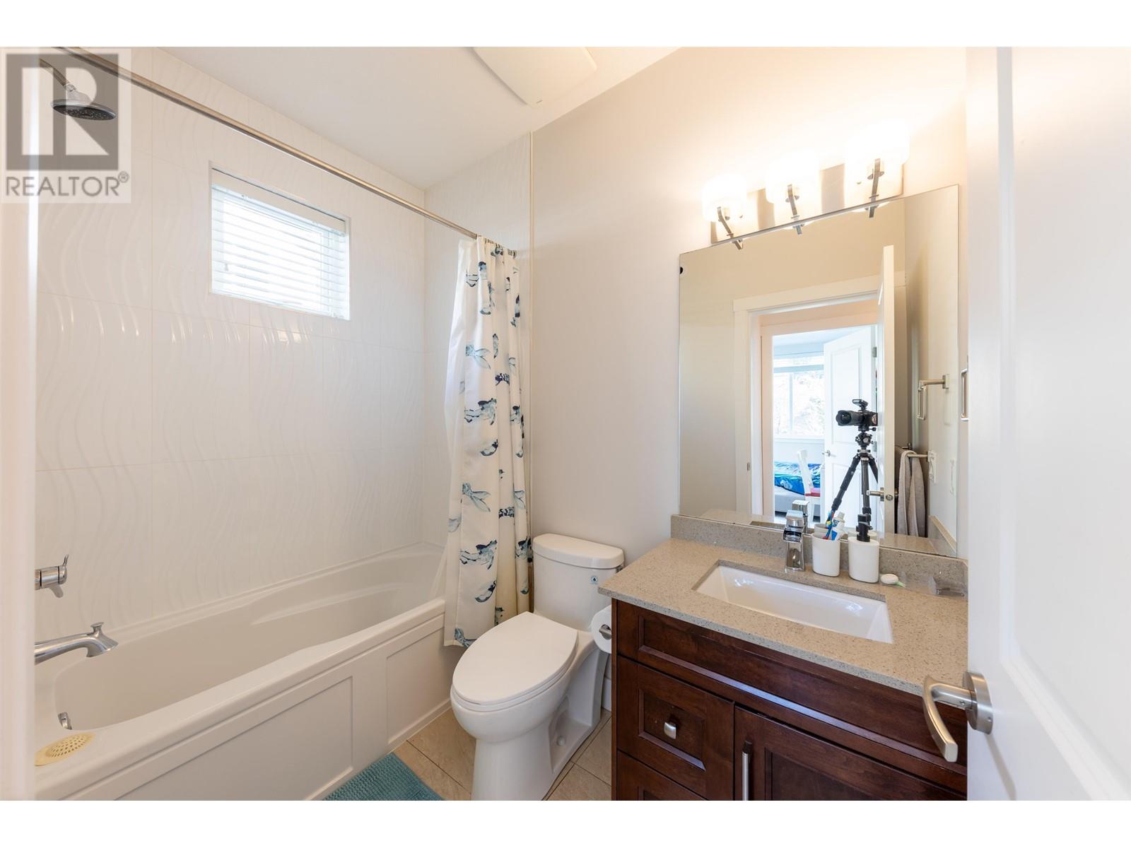 Listing Picture 9 of 18 : 7 9780 GENERAL CURRIE ROAD, Richmond / 烈治文 - 魯藝地產 Yvonne Lu Group - MLS Medallion Club Member