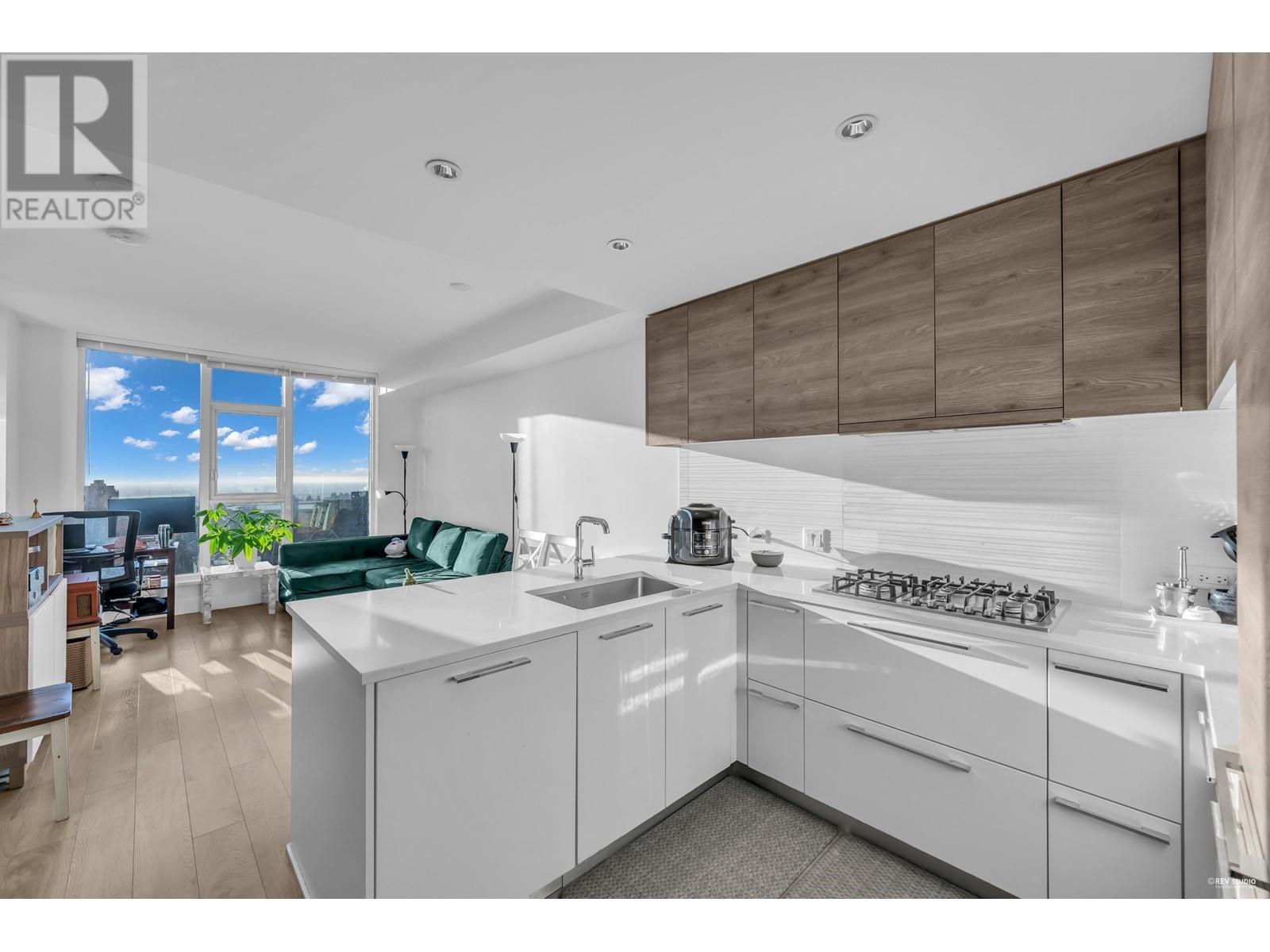 Listing Picture 3 of 22 : 2309 7358 EDMONDS STREET, Burnaby / 本拿比 - 魯藝地產 Yvonne Lu Group - MLS Medallion Club Member