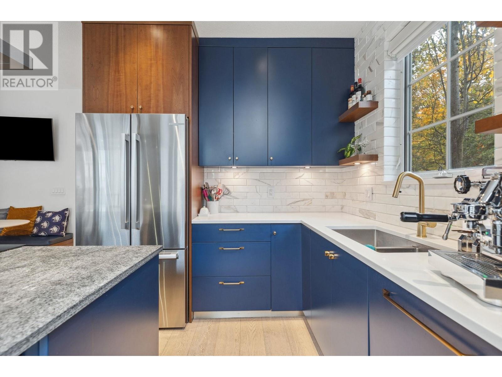 Listing Picture 14 of 35 : 1 8533 CUMBERLAND PLACE, Burnaby / 本拿比 - 魯藝地產 Yvonne Lu Group - MLS Medallion Club Member