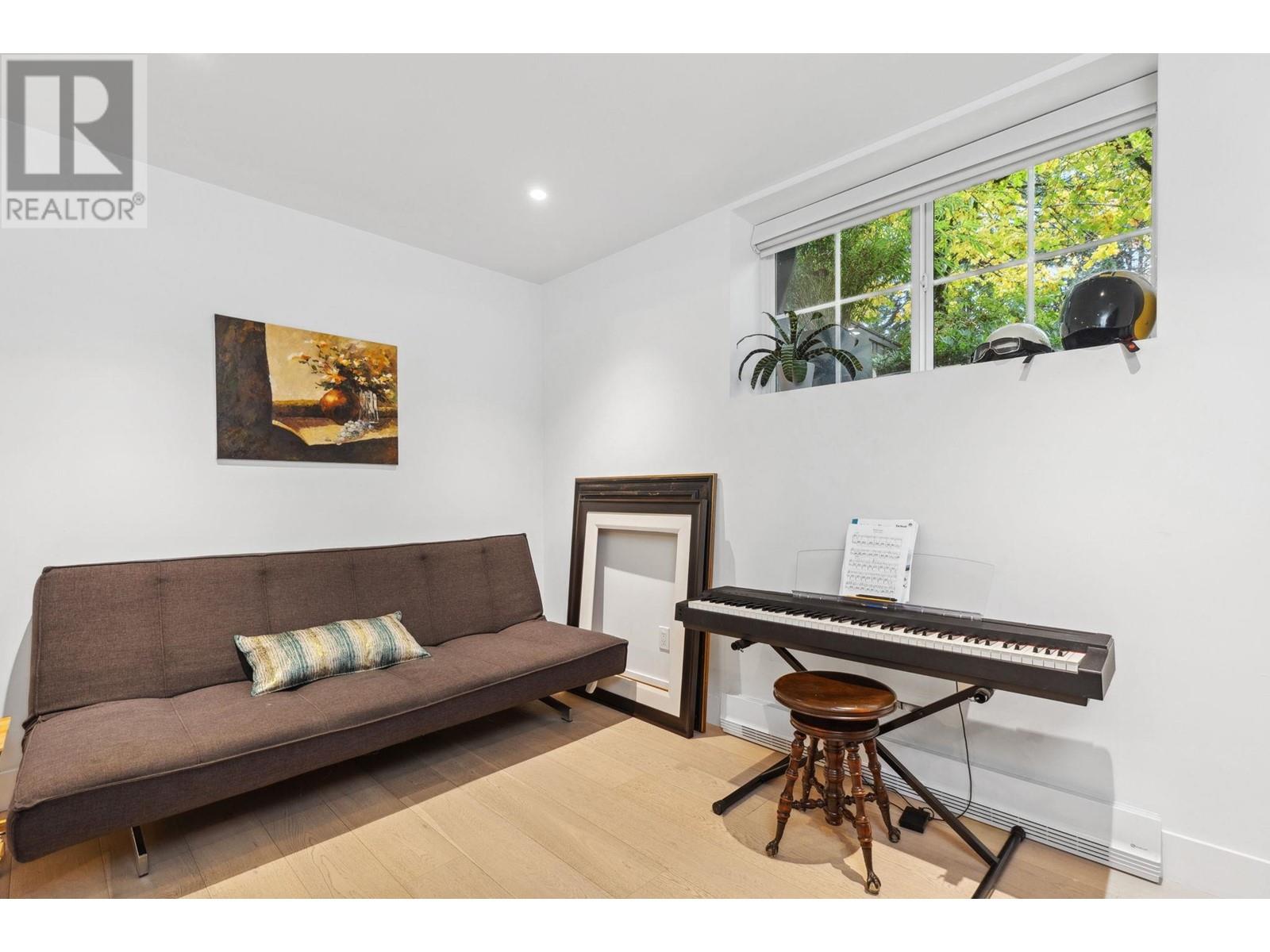Listing Picture 27 of 35 : 1 8533 CUMBERLAND PLACE, Burnaby / 本拿比 - 魯藝地產 Yvonne Lu Group - MLS Medallion Club Member