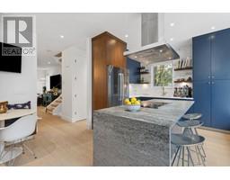 1 8533 CUMBERLAND PLACE, Burnaby, British Columbia