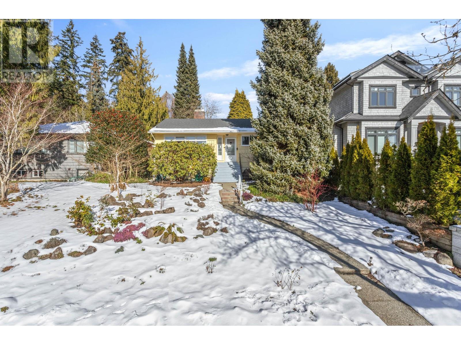 4091 W 34th Avenue, Vancouver, British Columbia  V6N 2L6 - Photo 1 - R2967523
