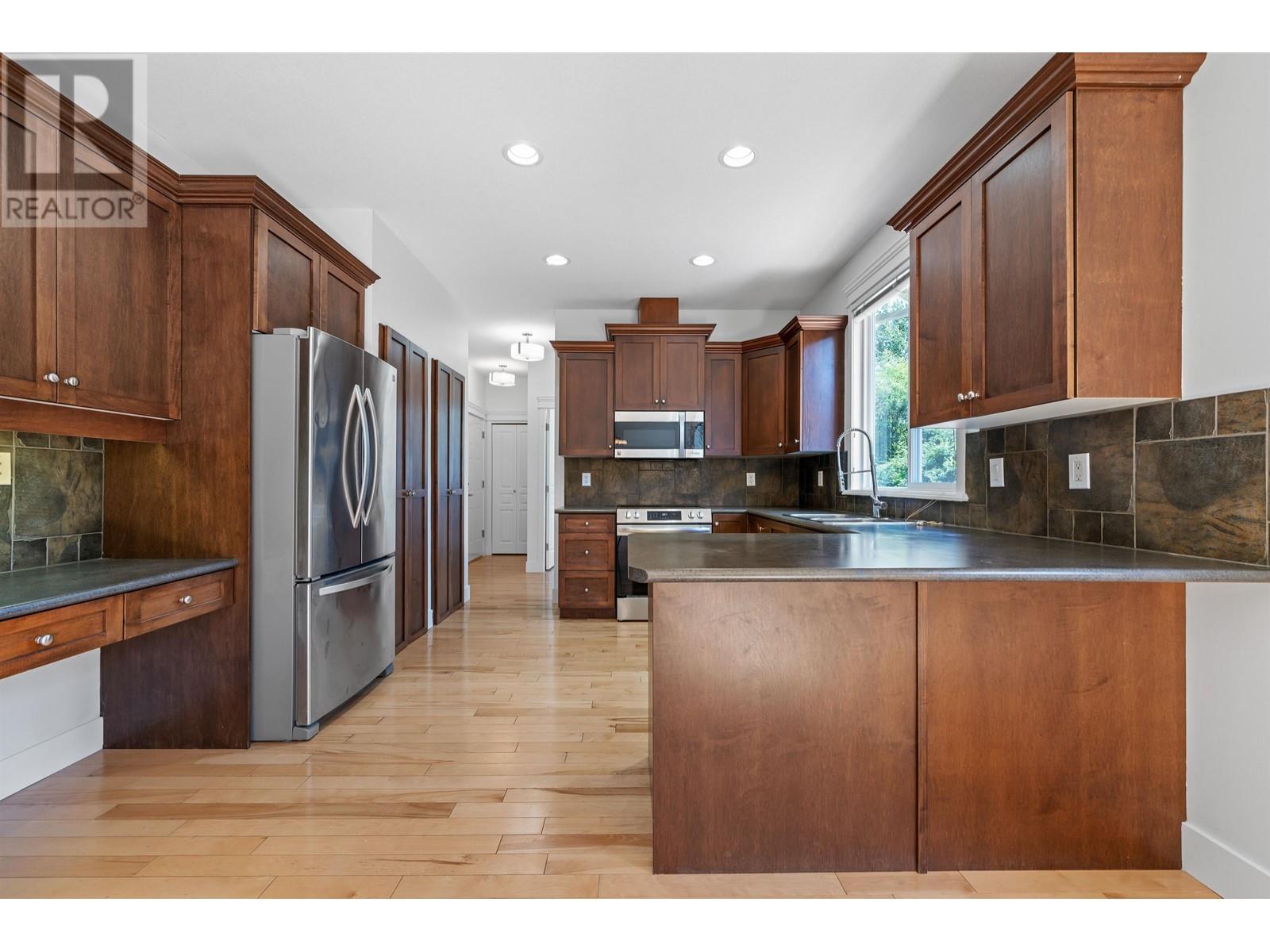23766 118 Avenue, Maple Ridge, British Columbia  V4R 2X1 - Photo 12 - R2967527