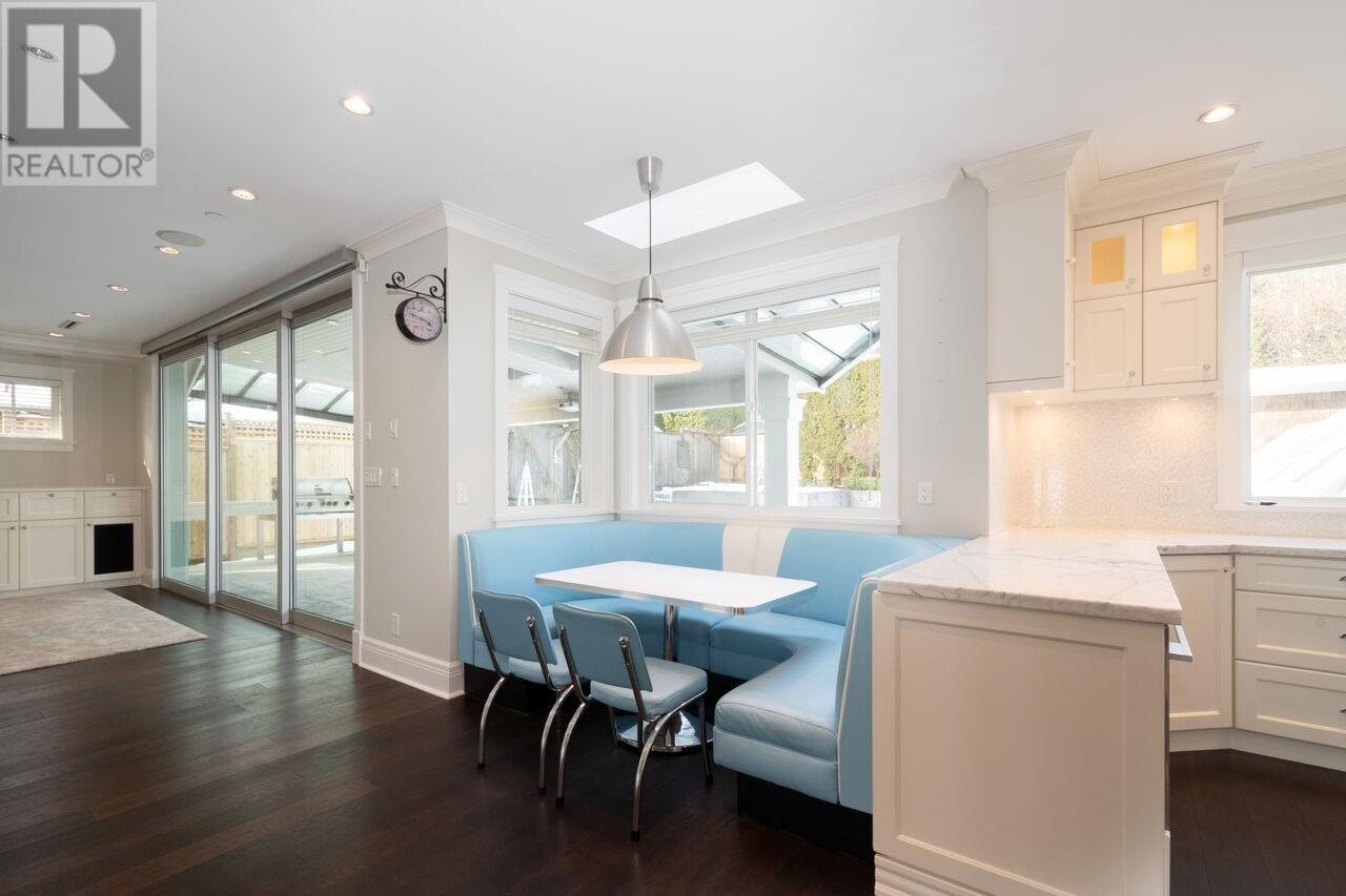 2511 Lawson Avenue, West Vancouver, British Columbia  V7V 2G1 - Photo 10 - R2967551