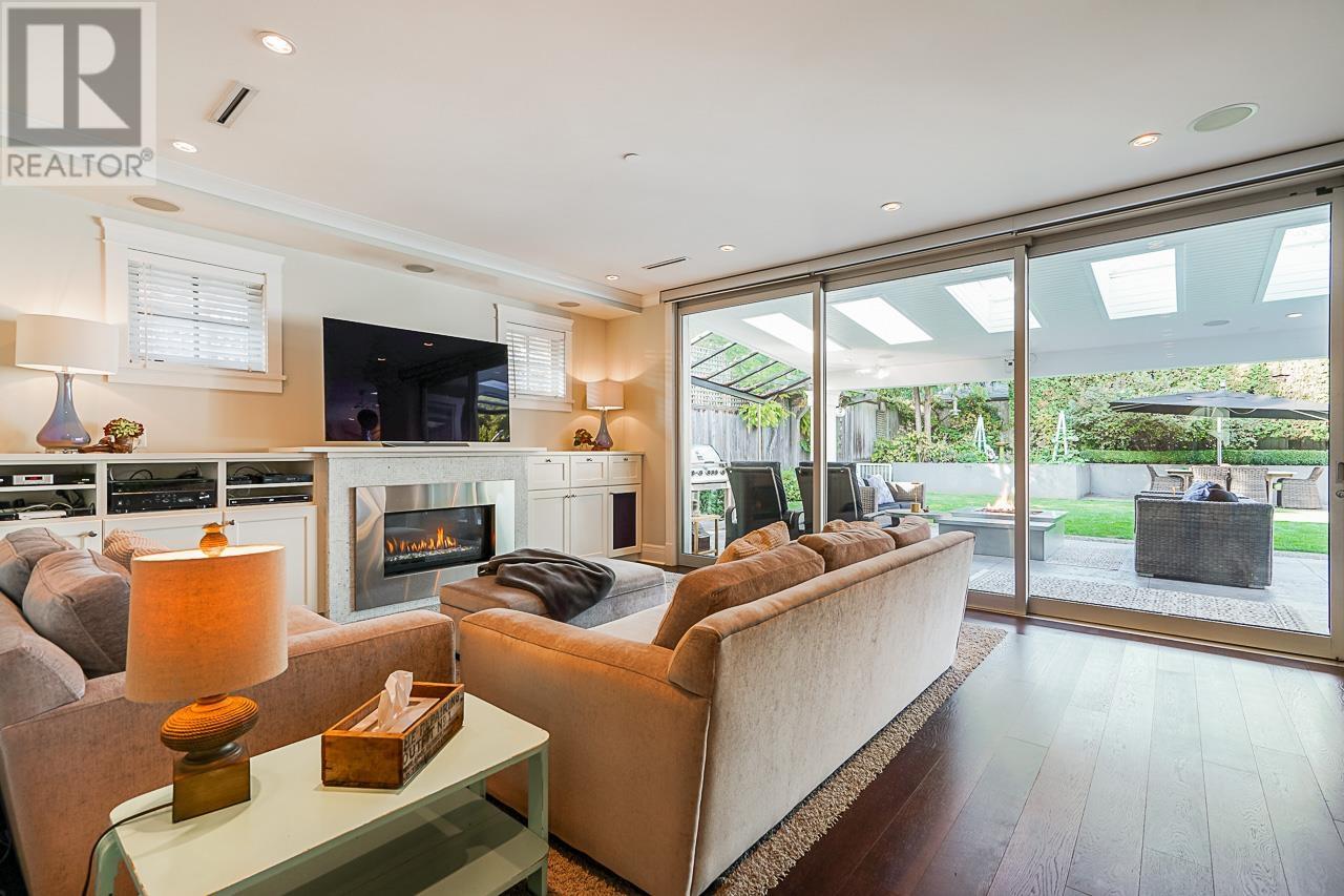 2511 Lawson Avenue, West Vancouver, British Columbia  V7V 2G1 - Photo 12 - R2967551