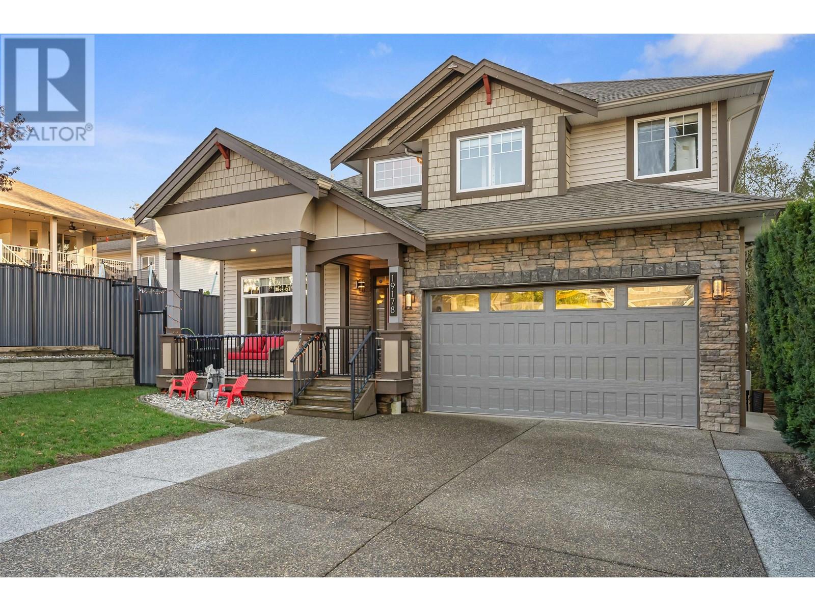 19178 117a Avenue, Pitt Meadows, British Columbia  V3Y 2R3 - Photo 1 - R2967572