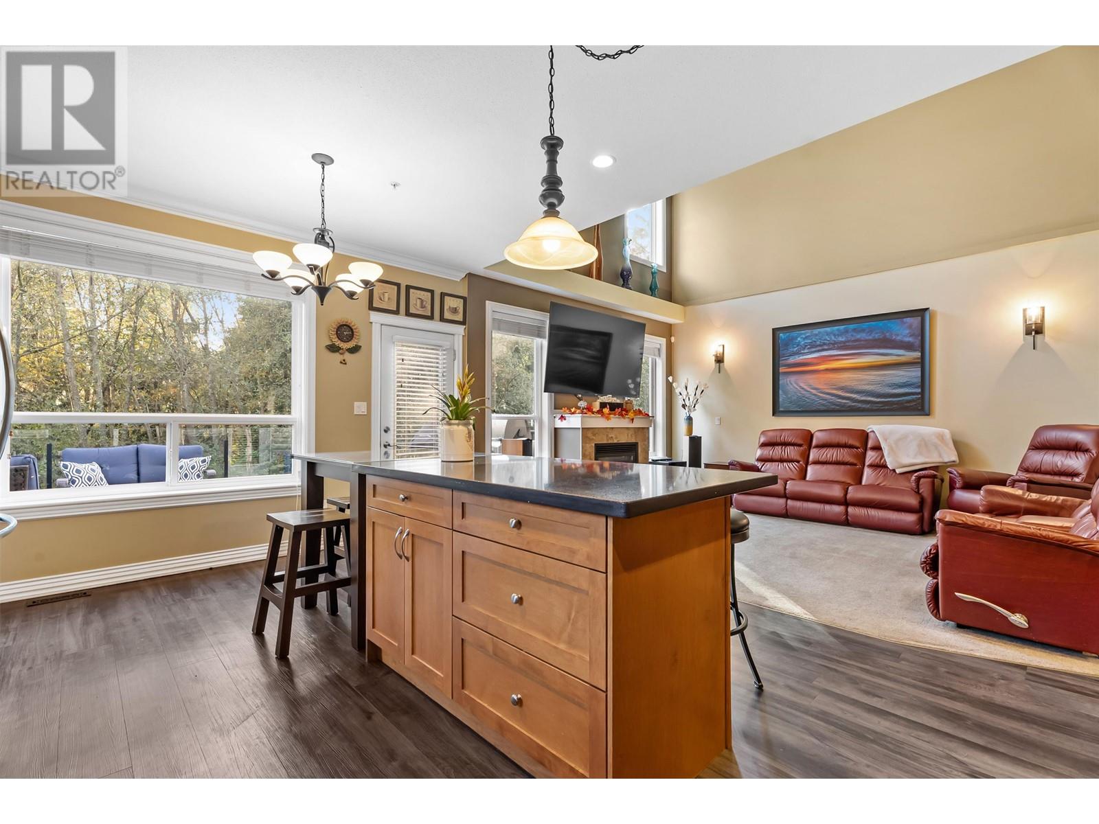 19178 117a Avenue, Pitt Meadows, British Columbia  V3Y 2R3 - Photo 11 - R2967572