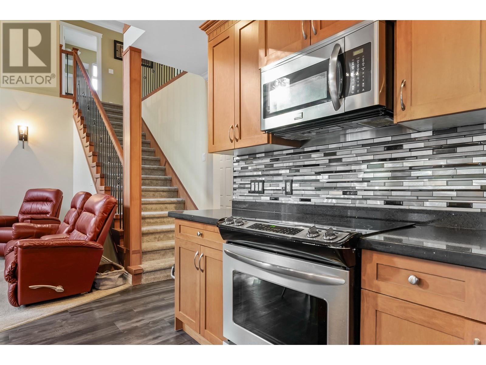 19178 117a Avenue, Pitt Meadows, British Columbia  V3Y 2R3 - Photo 12 - R2967572