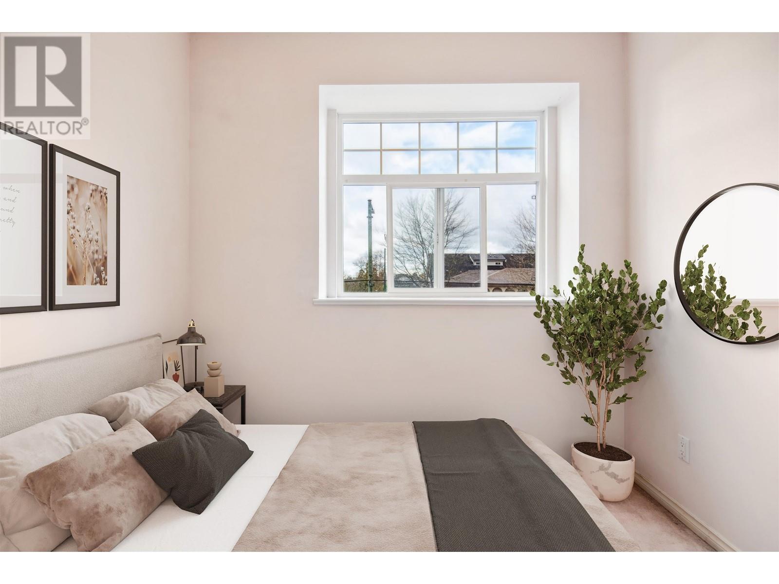 Listing Picture 13 of 36 : 1988 NANAIMO STREET, Vancouver / 溫哥華 - 魯藝地產 Yvonne Lu Group - MLS Medallion Club Member