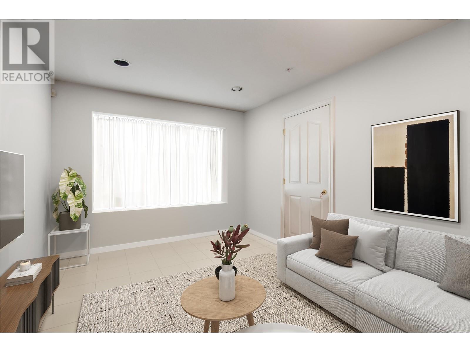 Listing Picture 29 of 36 : 1988 NANAIMO STREET, Vancouver / 溫哥華 - 魯藝地產 Yvonne Lu Group - MLS Medallion Club Member