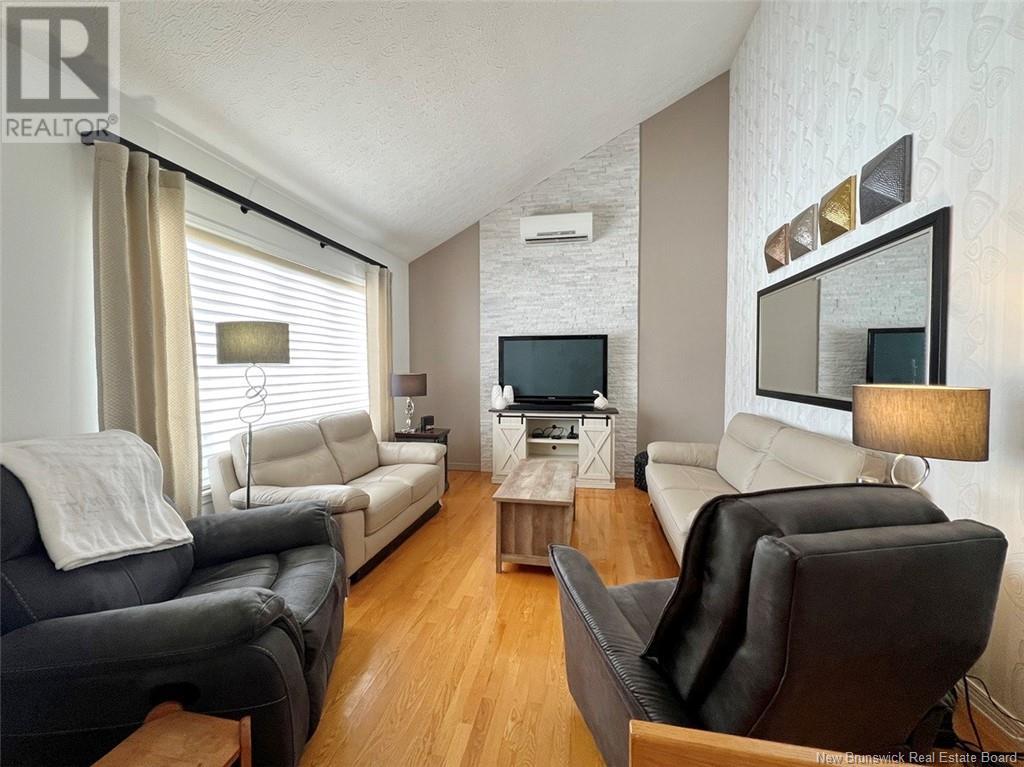 Property at 33 Breau Avenue image 3