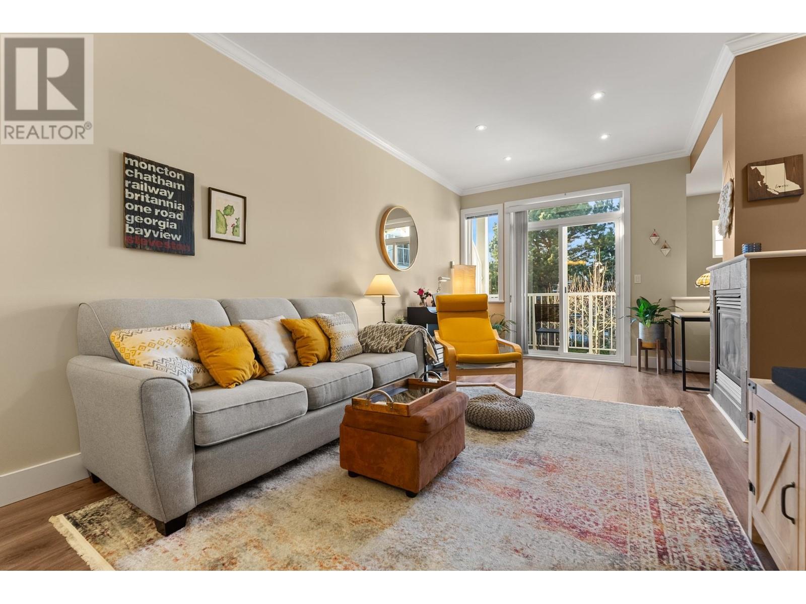 Listing Picture 2 of 36 : 22 6300 LONDON ROAD, Richmond / 烈治文 - 魯藝地產 Yvonne Lu Group - MLS Medallion Club Member