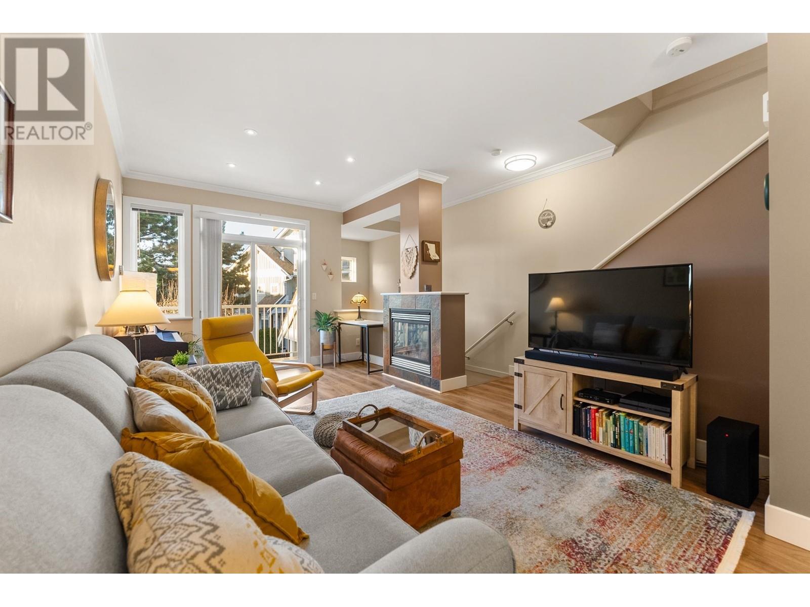 Listing Picture 3 of 36 : 22 6300 LONDON ROAD, Richmond / 烈治文 - 魯藝地產 Yvonne Lu Group - MLS Medallion Club Member