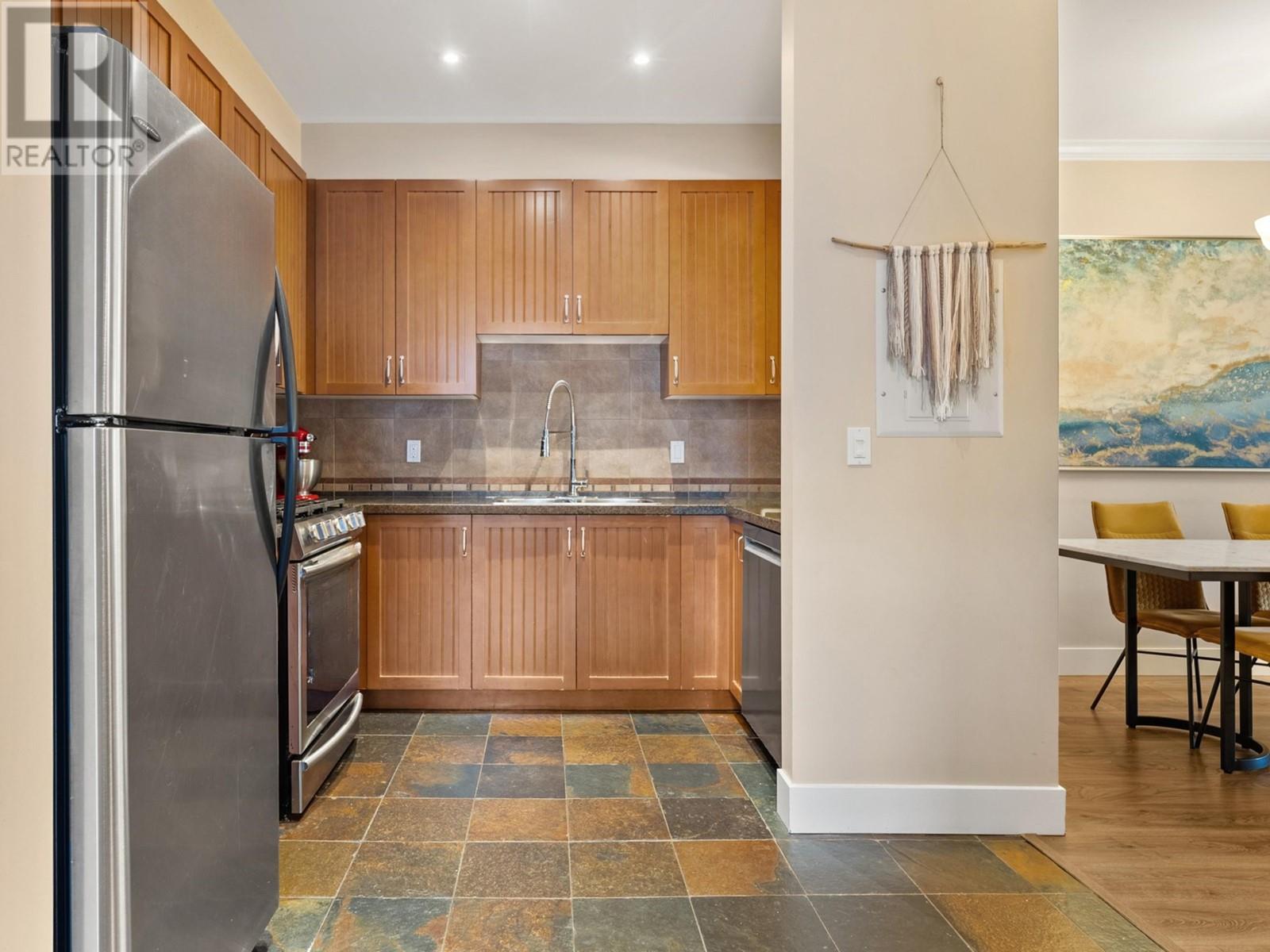 Listing Picture 10 of 36 : 22 6300 LONDON ROAD, Richmond / 烈治文 - 魯藝地產 Yvonne Lu Group - MLS Medallion Club Member