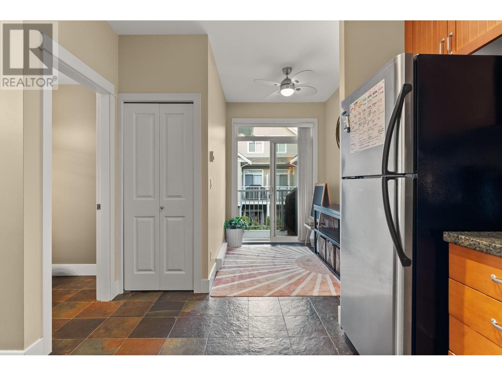 Listing Picture 15 of 36 : 22 6300 LONDON ROAD, Richmond / 烈治文 - 魯藝地產 Yvonne Lu Group - MLS Medallion Club Member