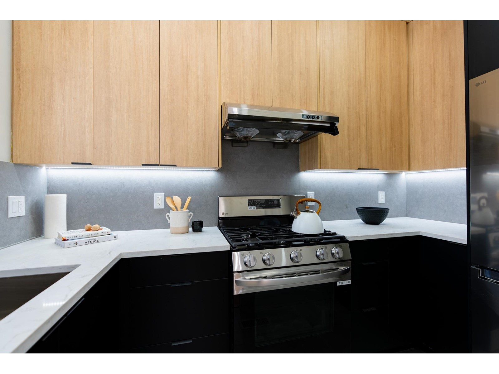 14446 60th Avenue, Surrey, British Columbia  V3S 1R3 - Photo 5 - R2967563