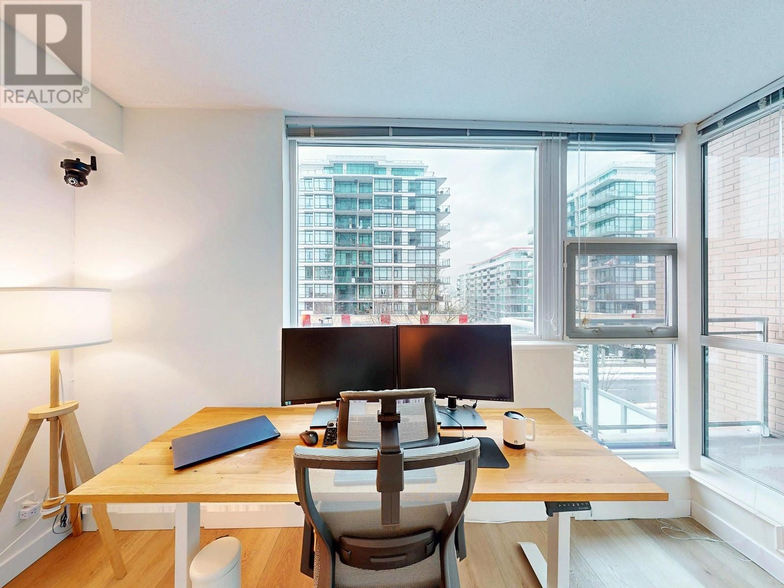 303 188 E Esplanade, North Vancouver, British Columbia  V7L 4Y1 - Photo 16 - R2964178