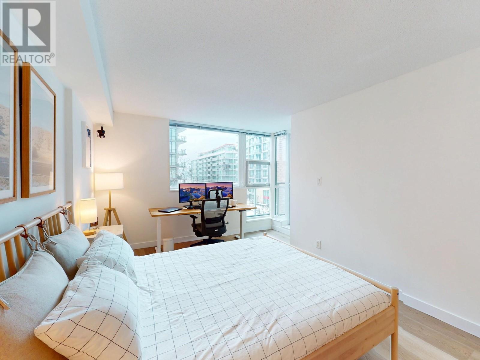 303 188 E Esplanade, North Vancouver, British Columbia  V7L 4Y1 - Photo 14 - R2964178