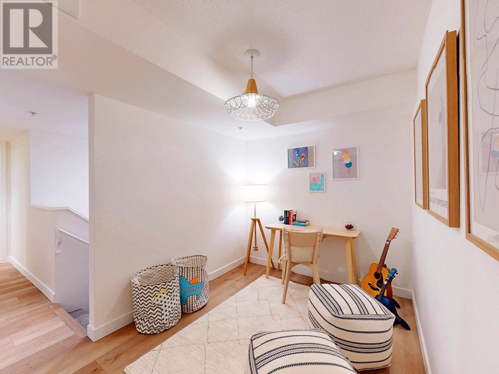 303 188 E Esplanade, North Vancouver, British Columbia  V7L 4Y1 - Photo 13 - R2964178